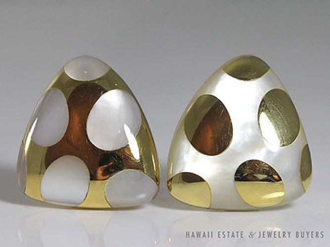 Tiffany & Co. Rare Vintage Angela Cummings Positive Negative Mother of Pearl 18K Gold Clip Earrings - Image 4