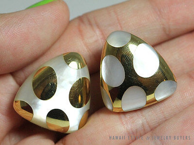Tiffany & Co. Rare Vintage Angela Cummings Positive Negative Mother of Pearl 18K Gold Clip Earrings - Image 3