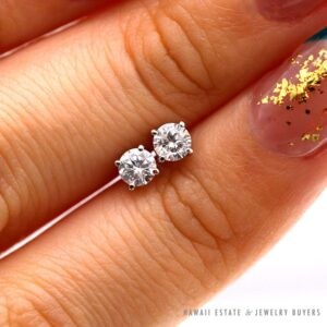 0.7g 14KWG 0.47ctw DIAMOND STUD EARRINGS