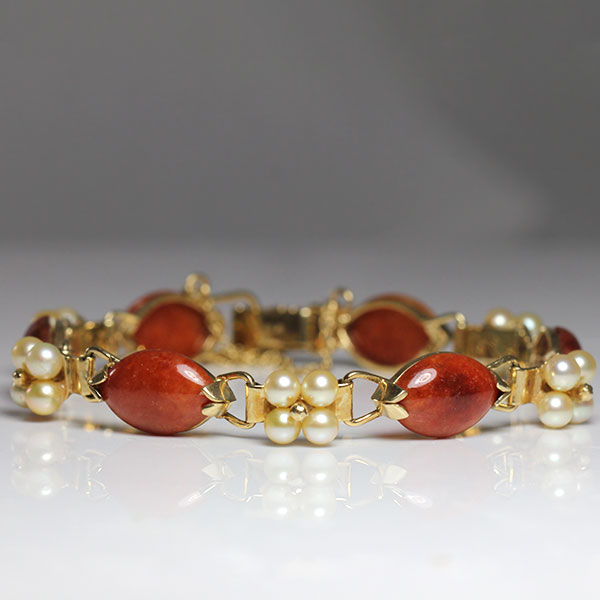 Ming's Red Jade & Pearl Bracelet - Image 3