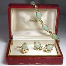 Ming's Pale Green Jade & Pearl Set