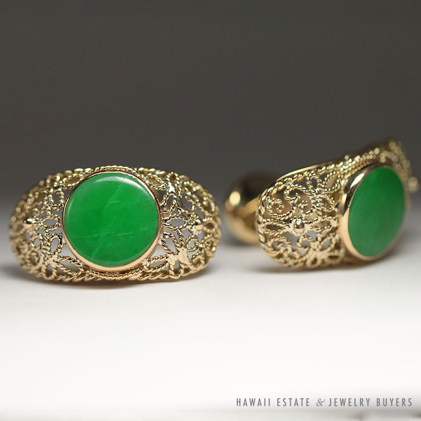 Vintage Apple Green Jade Cabochon 14K Yellow Gold Men's Cufflinks Circa 1950s