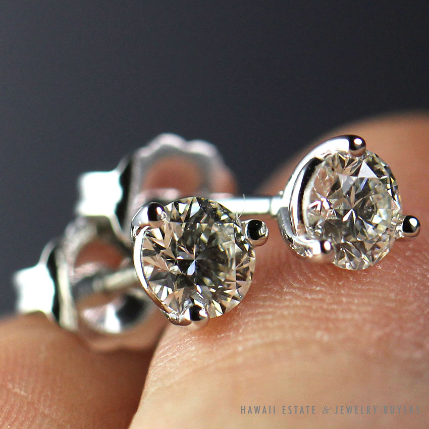 0.70CTW ROUND DIAMOND 14K WHITE GOLD STUD EARRINGS