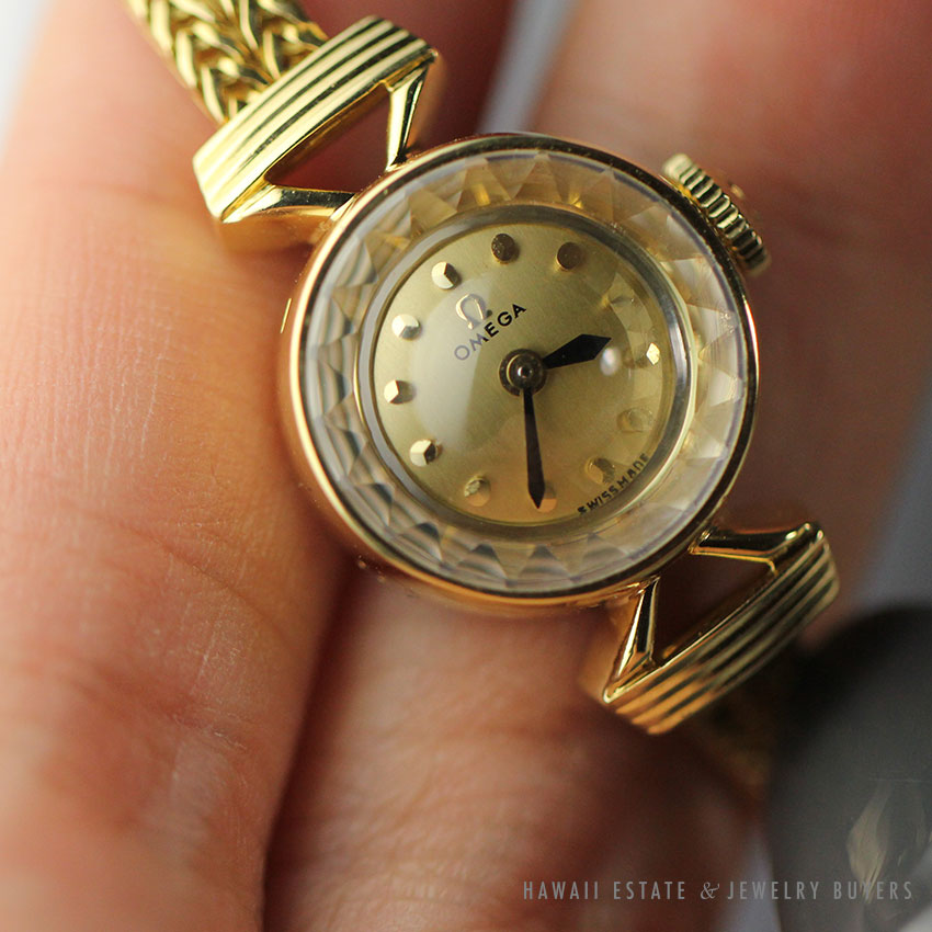 OMEGA MODEL 11001 18K YELLOW GOLD ROUND CASE WRIST WATCH EXTRA SMALL - Image 3