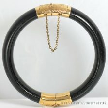 VINTAGE BLACK JADE 12MM 14K YELLOW GOLD HINGED BANGLE BRACELET