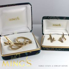 VINTAGE MING'S HAWAII RARE SOLID 14K YELLOW GOLD BAMBOO BROOCH PIN & POST EARRINGS SET W/ BOXES