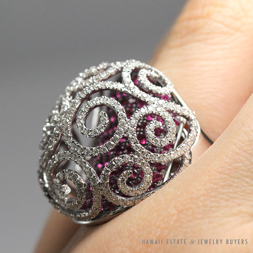 VINTAGE 3.30CTW DIAMOND & 2.46CTW BURMESE RUBY CUT OUT DOME UNIQUE ESTATE RING - Image 3