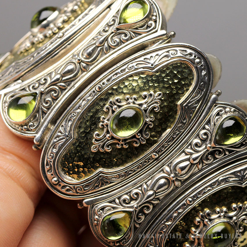 KONSTANTINO ASPASIA 925/18KY WIDE PERIDOT CABOCHON HIDDEN CLASP LINK BRACELET - Image 2