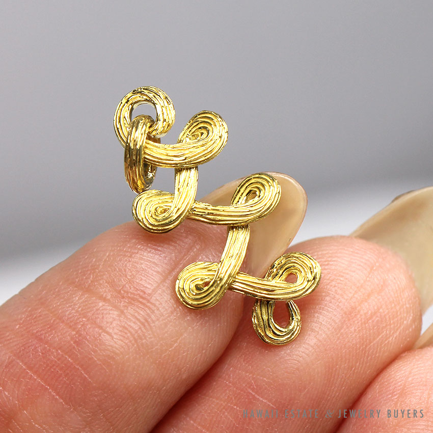 H. Stern Celtic Dunes Scrollwork 18K Yellow Gold Earrings & Pendant Set - Image 3