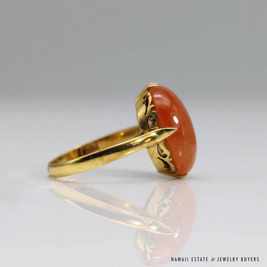Red Jade Oval Cabochon 18K Yellow Gold Ring Size 7.25 - Image 4
