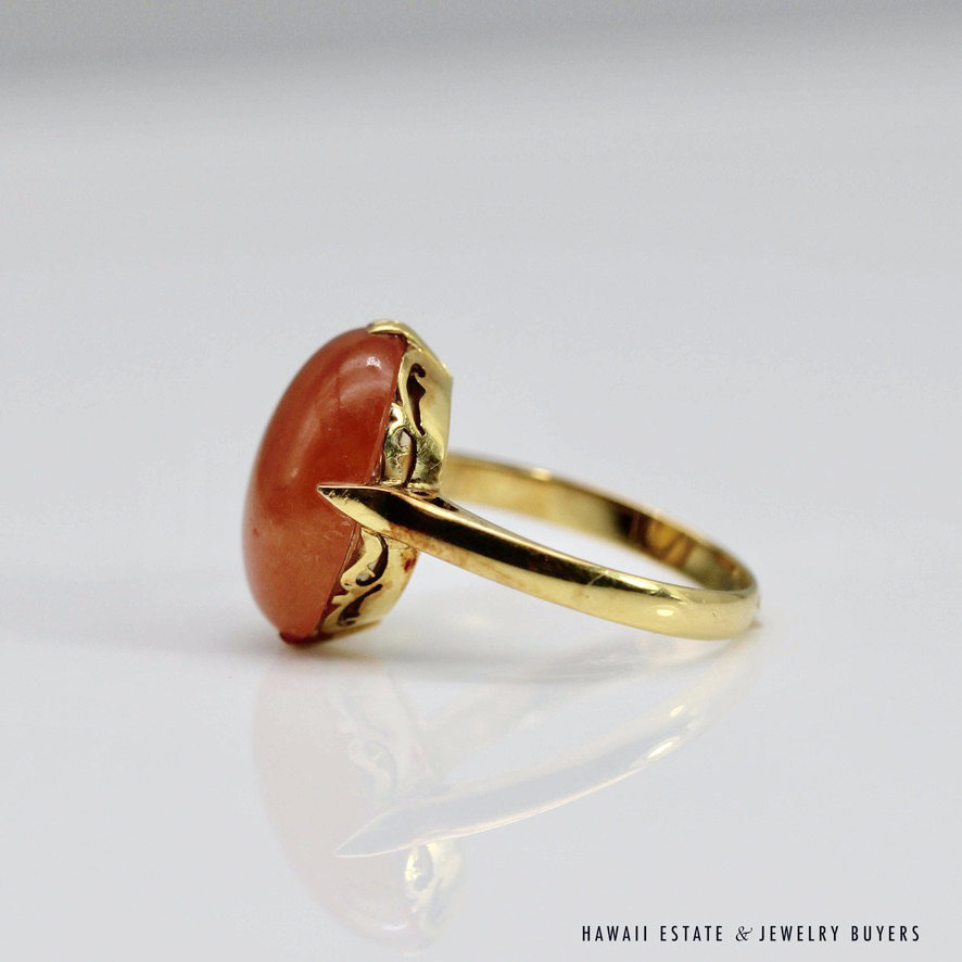Red Jade Oval Cabochon 18K Yellow Gold Ring Size 7.25 - Image 8