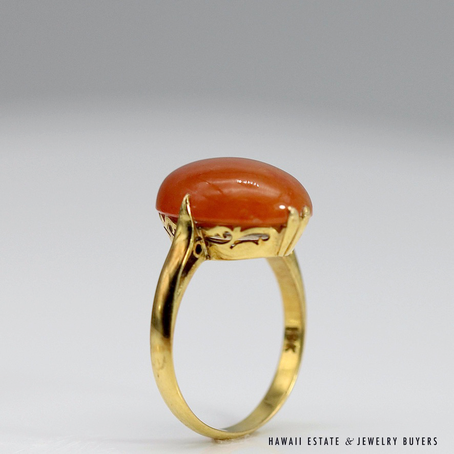 Red Jade Oval Cabochon 18K Yellow Gold Ring Size 7.25 - Image 9