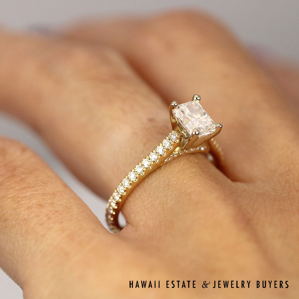 GIA 0.90CT Radiant Diamond 14K Yellow Gold Engagement Ring Size 6 - Image 3