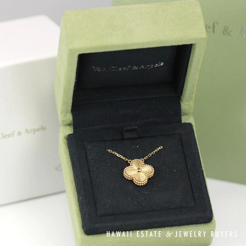 Van Cleef & Arpels Alhambra 17" 18K Yellow Gold Pendant w/ Box & Papers - Image 3