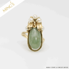 MING'S 7.5g GREEN JADE AND PEARL RING SIZE 5.5
