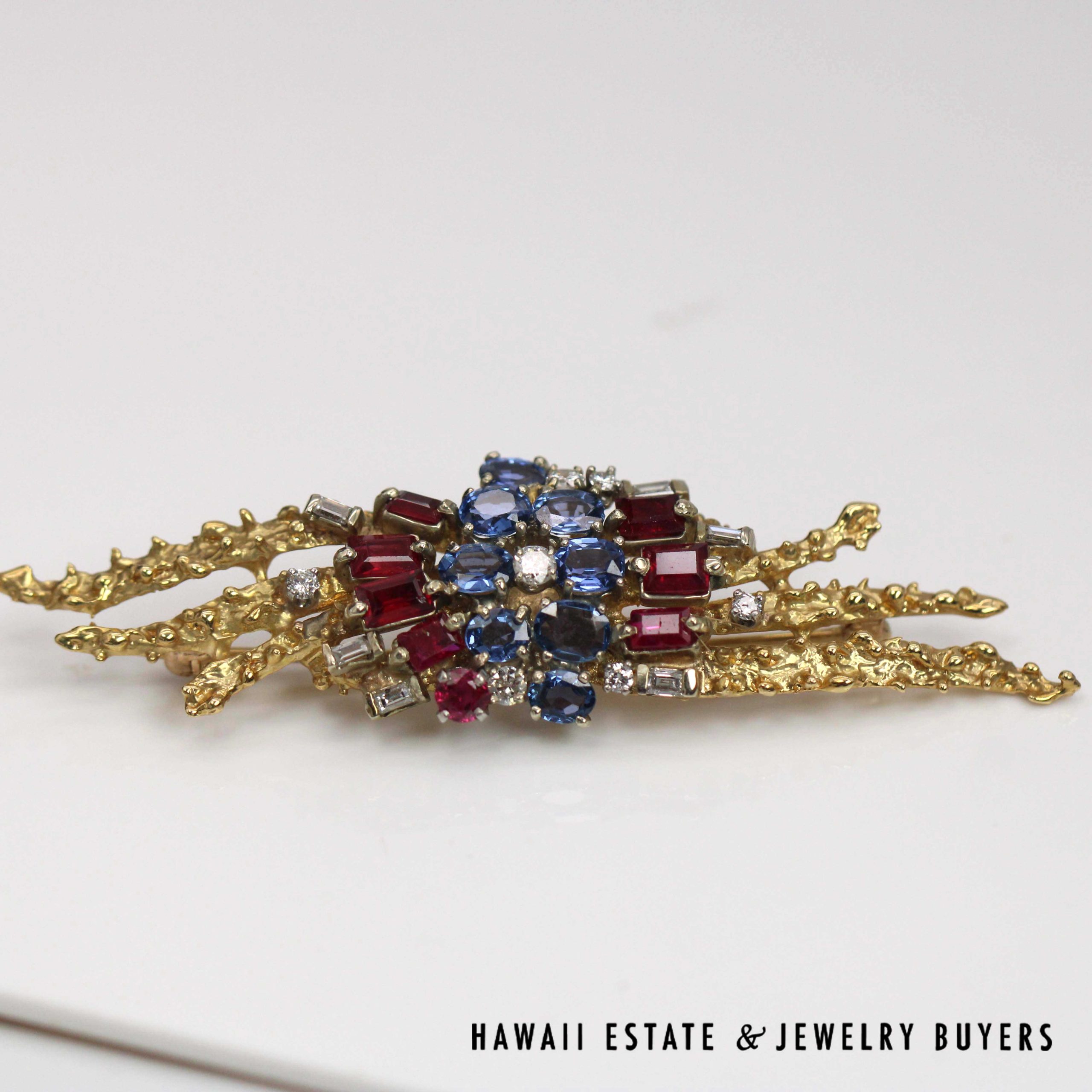 0.40ctw Diamond 0.40ctw Ruby 1.25ctw Sapphire 18k Yellow Gold Brooch 63x17mm, 11g - Image 3