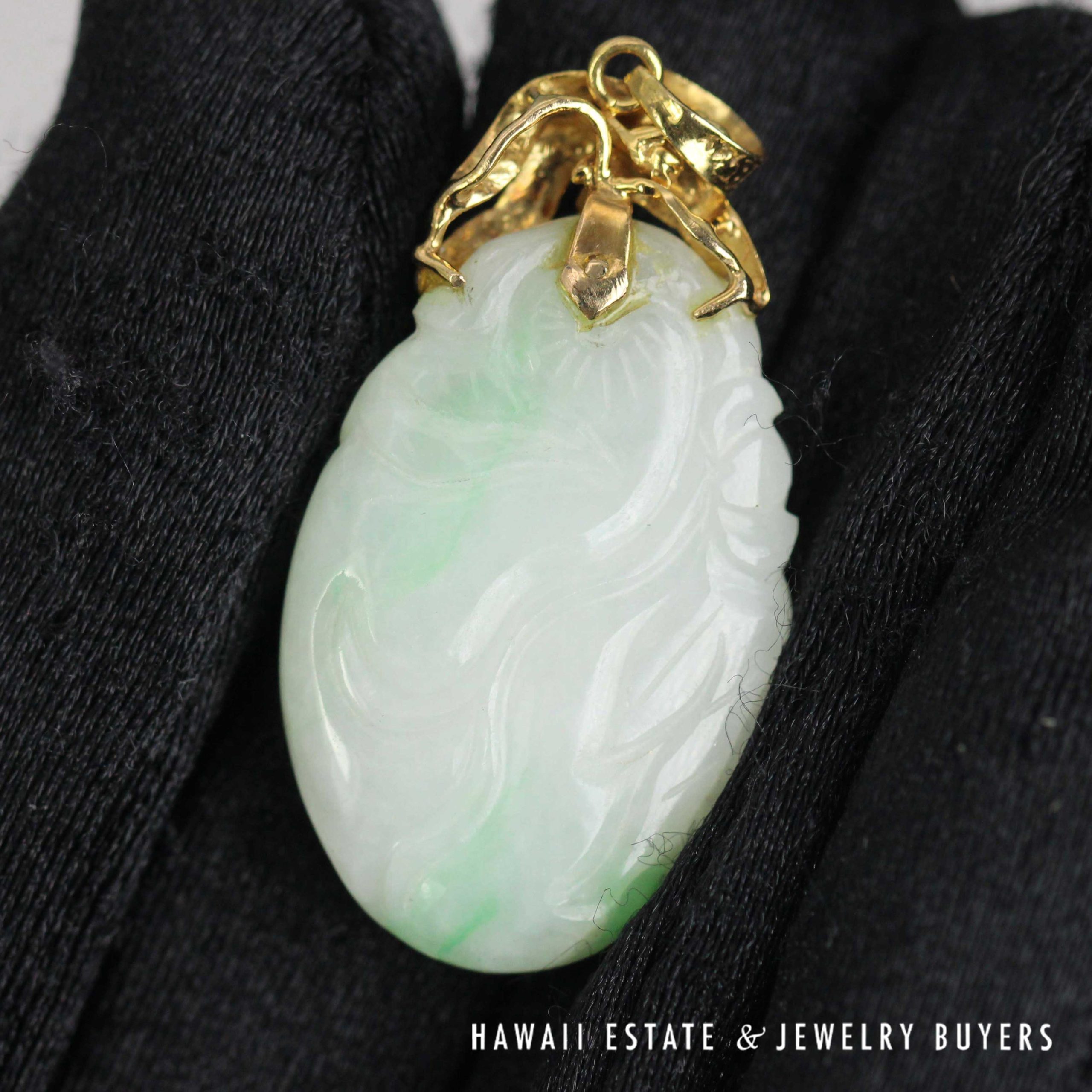 Jade Moss in Snow 14K yellow Gold Pendant 36x20mm - Image 7