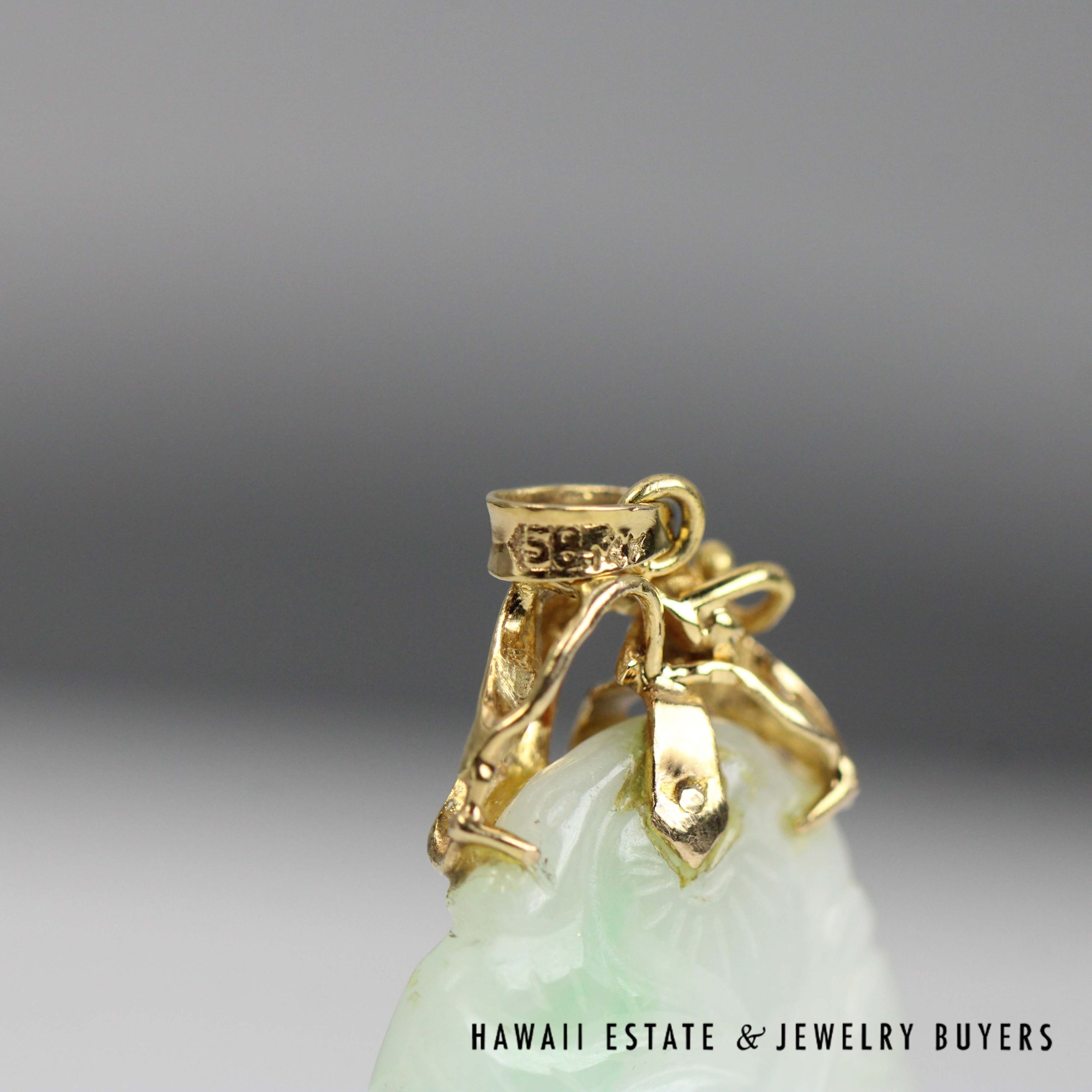 Jade Moss in Snow 14K yellow Gold Pendant 36x20mm - Image 3