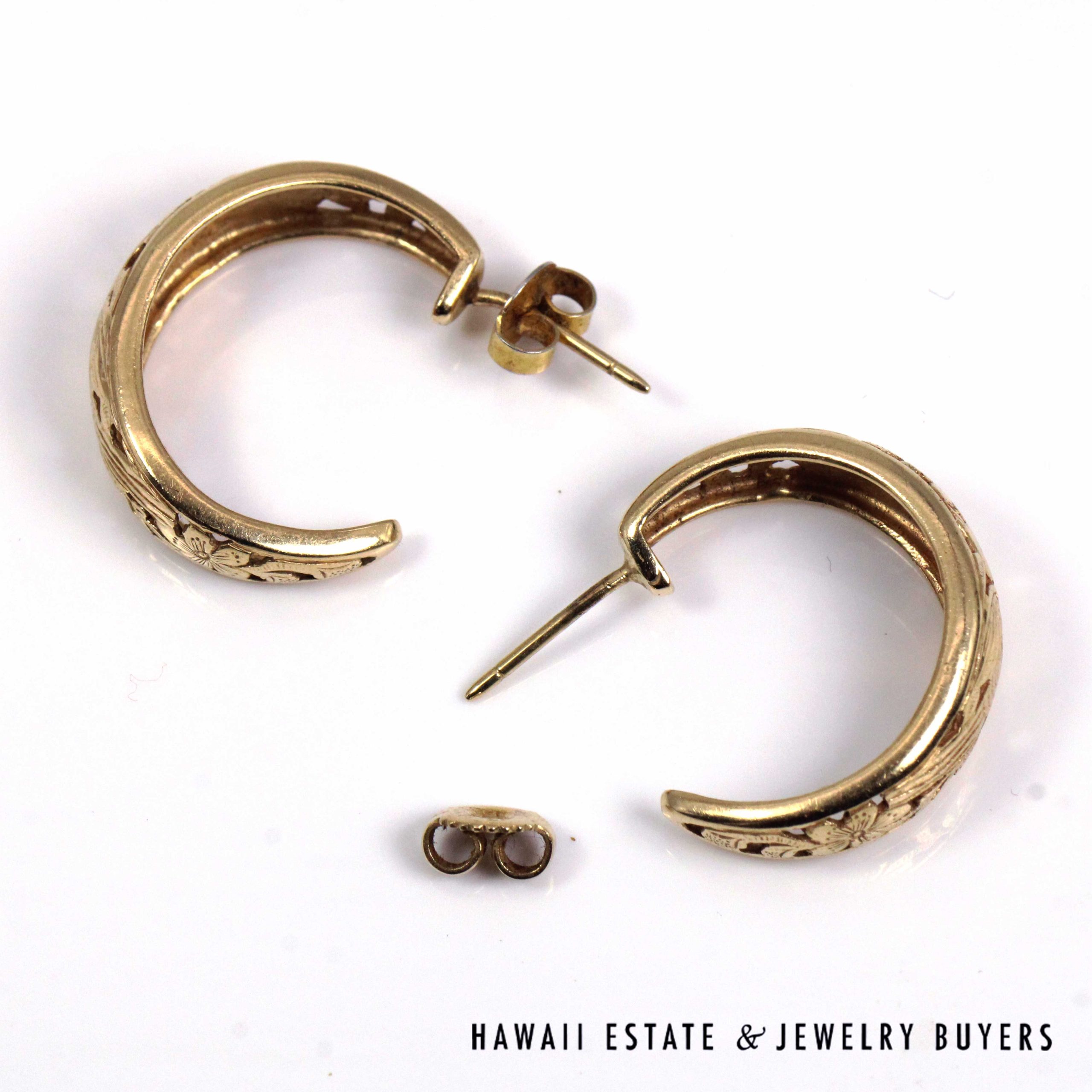 Ming's Hawaii 24mm Bird in Plum 14K Yellow Gold Open Hoop Earrings - Image 5
