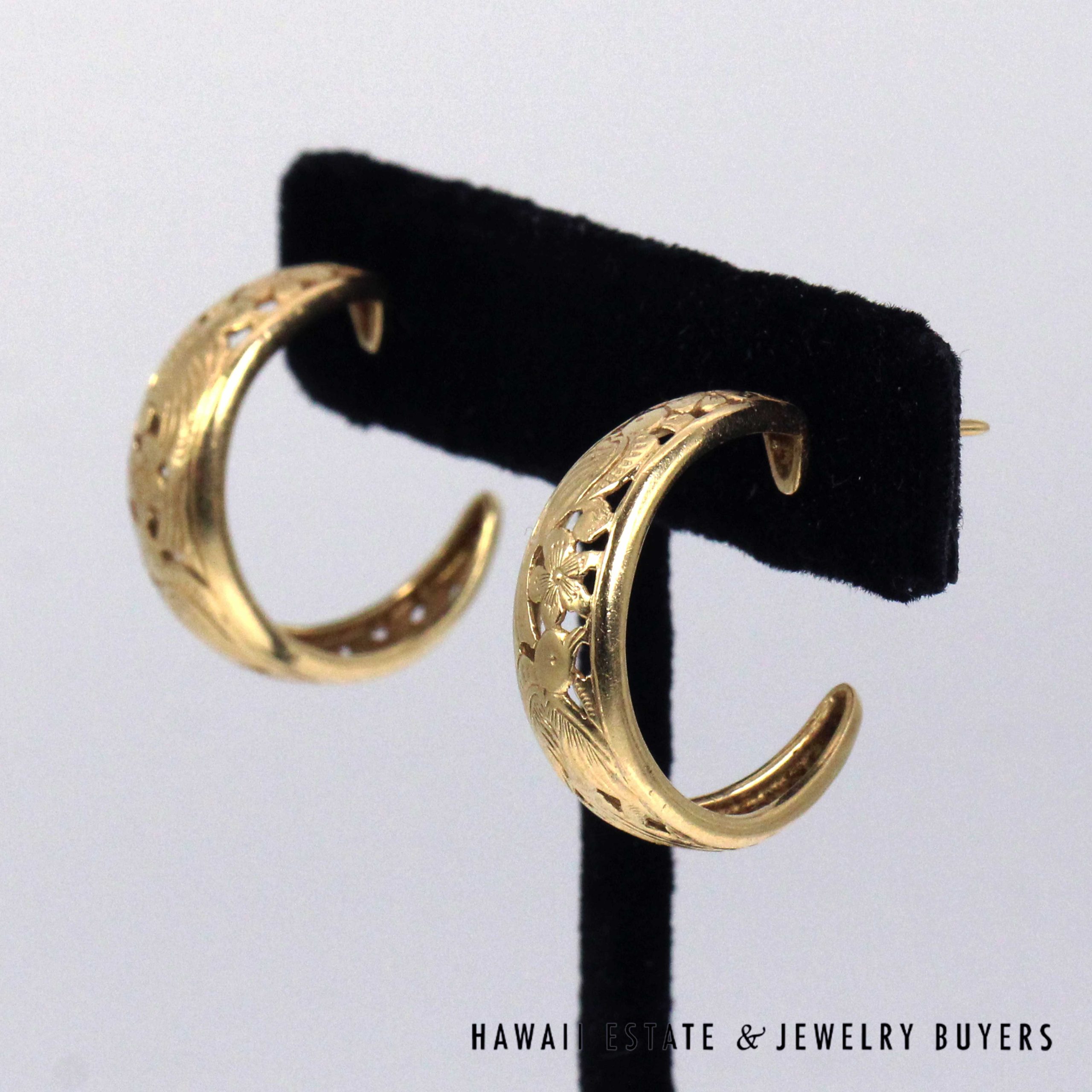 Ming's Hawaii 24mm Bird in Plum 14K Yellow Gold Open Hoop Earrings - Image 4