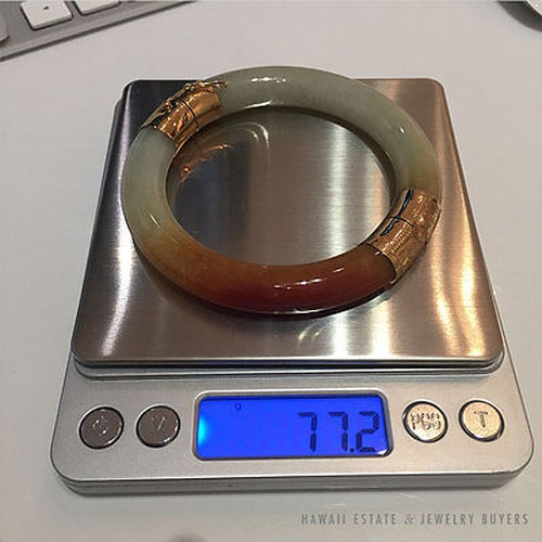 Ming's Hawaii Jade Pale Green/White and Brown Splash 14K Yellow Gold Bangle Bracelet - Image 6