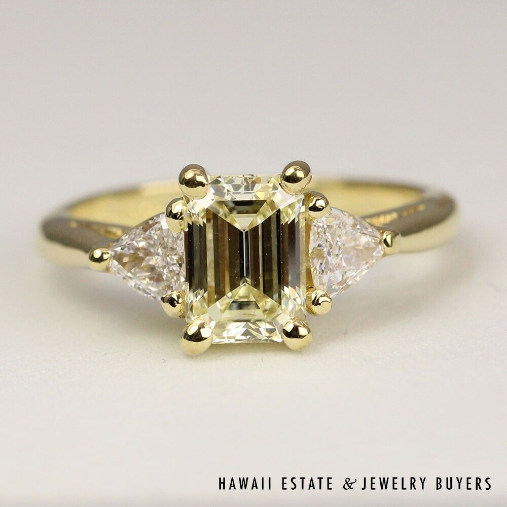 Emerald Cut & Trillion Diamond 18K Yellow Gold Engagement Ring Size 4 - Image 7