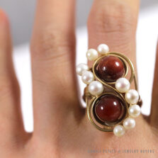 MING'S HAWAII TWIN JADE & PEARL 14K YELLOW GOLD RING (SZ 6.5)