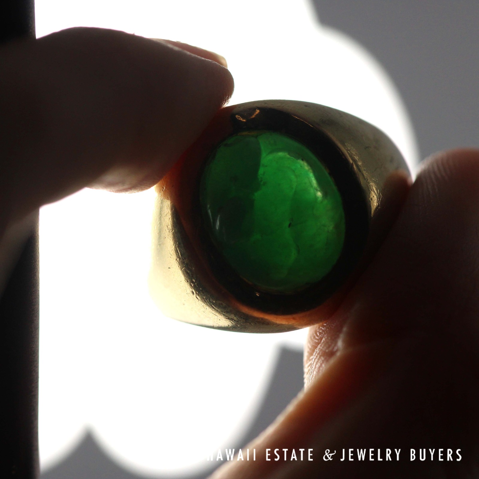 David Lin Carved Oval Green Jade Ring in 14K Yellow Gold Size 10 - Image 4