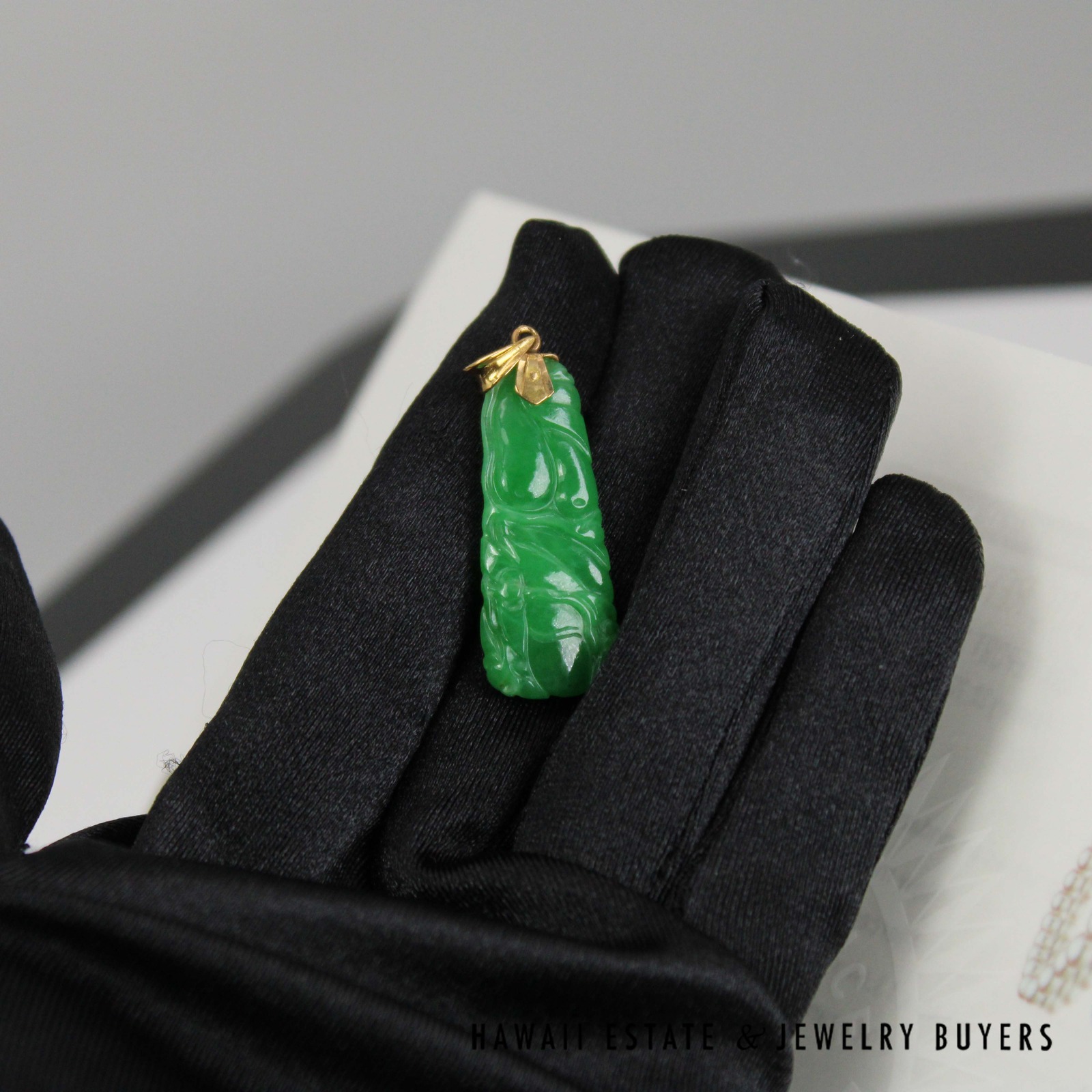 GIA Type A Carved Green Jade Pendant 20k Yellow Gold Measures 34x13mm - Image 4