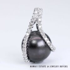13mm Tahitian Pearl With 0.33ctw Diamond 18K White Gold Pendant