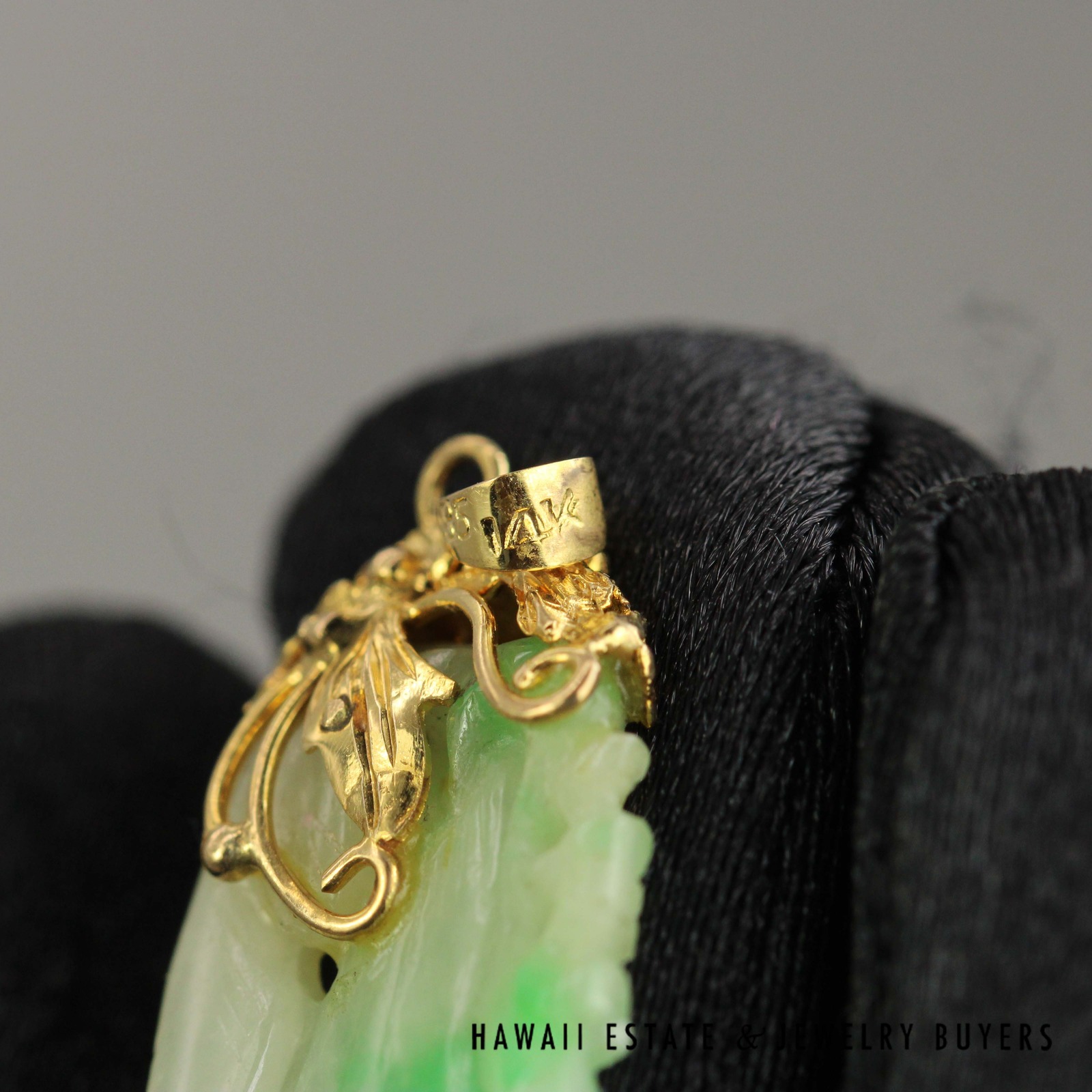 GIA Type A Moss in Snow Jade Carved & Pierced 14k Yellow Gold Pendant - Image 4