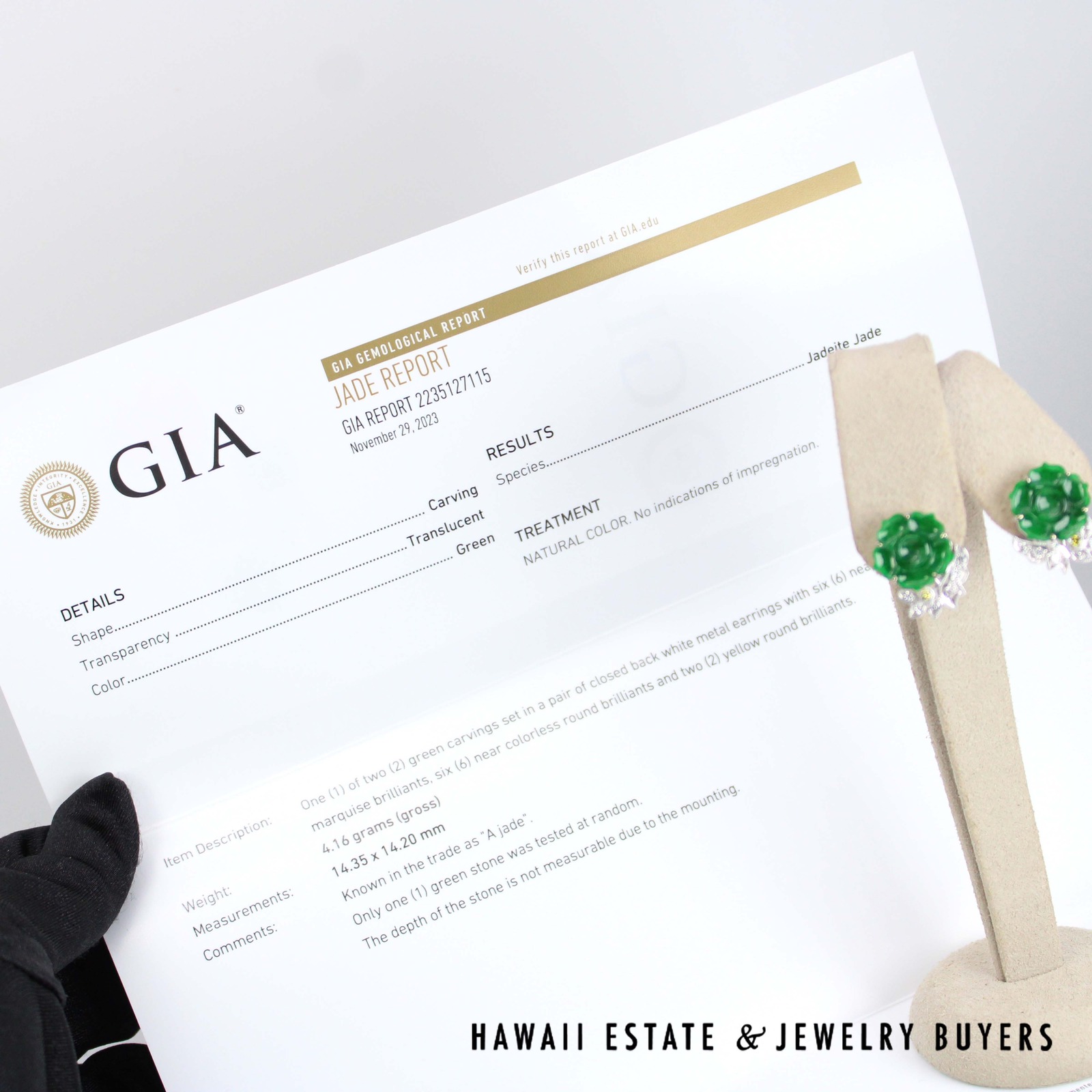 GIA 20.4g 18KWG Set Green Jade 0.75ctw Diamond Bracelet & Earrings - Image 4