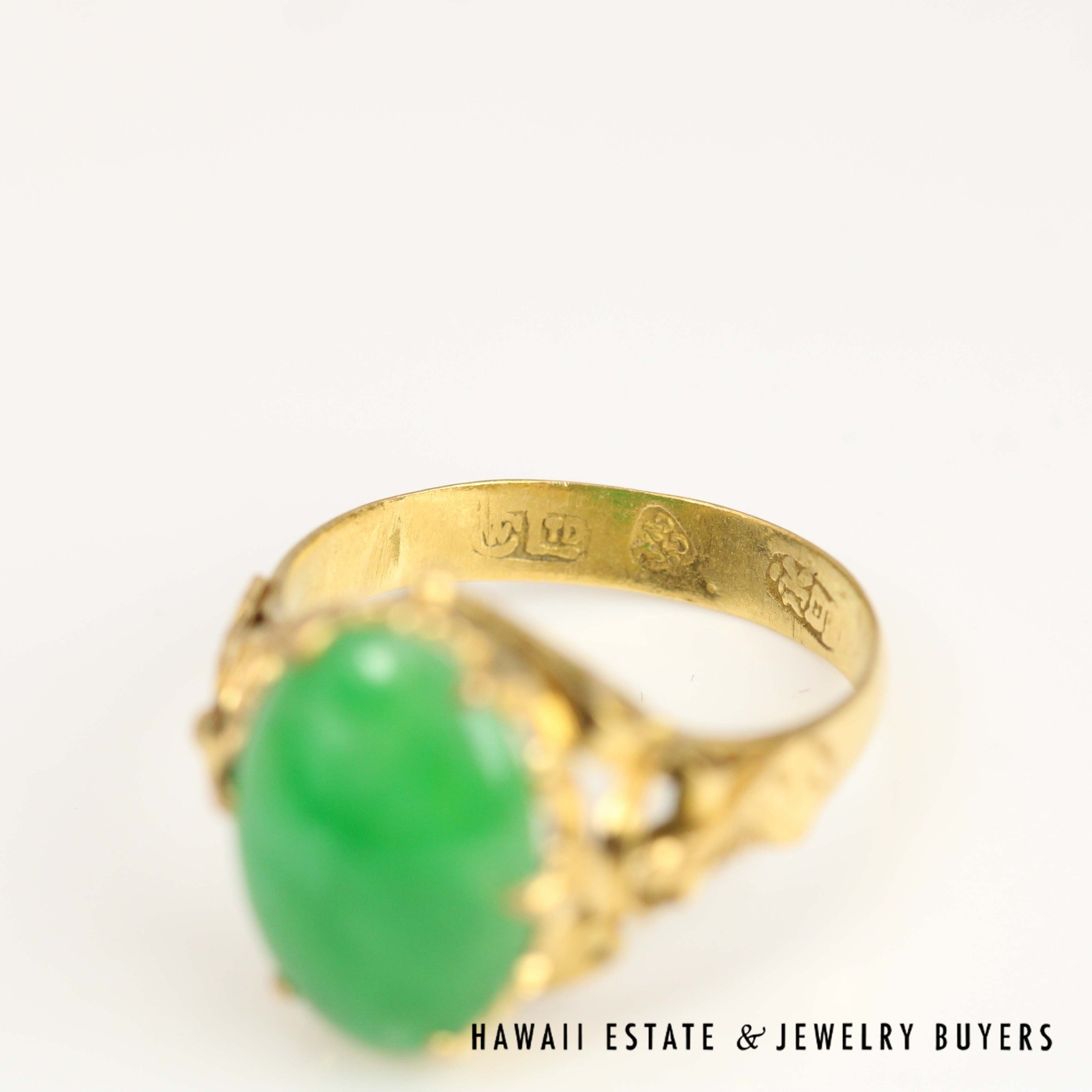 GIA Type A Green Jade Oval Ring 20k Yellow Gold 10x14mm Size 7 - Image 5