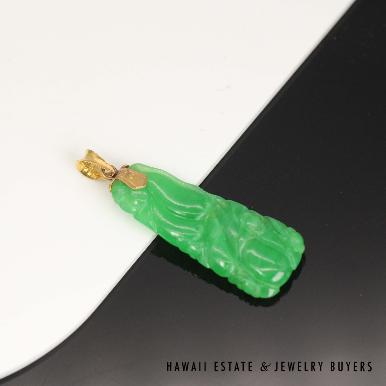 GIA Type A Carved Green Jade Pendant 20k Yellow Gold Measures 34x13mm - Image 5