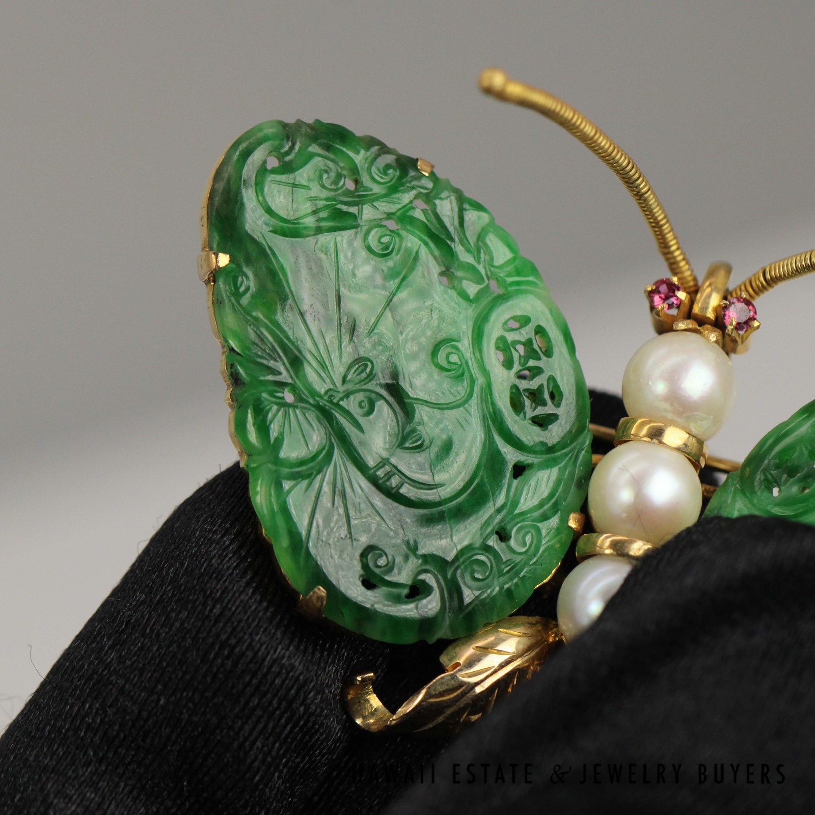 GIA Type A Antique 1940s Jade Butterfly with Box - Image 3
