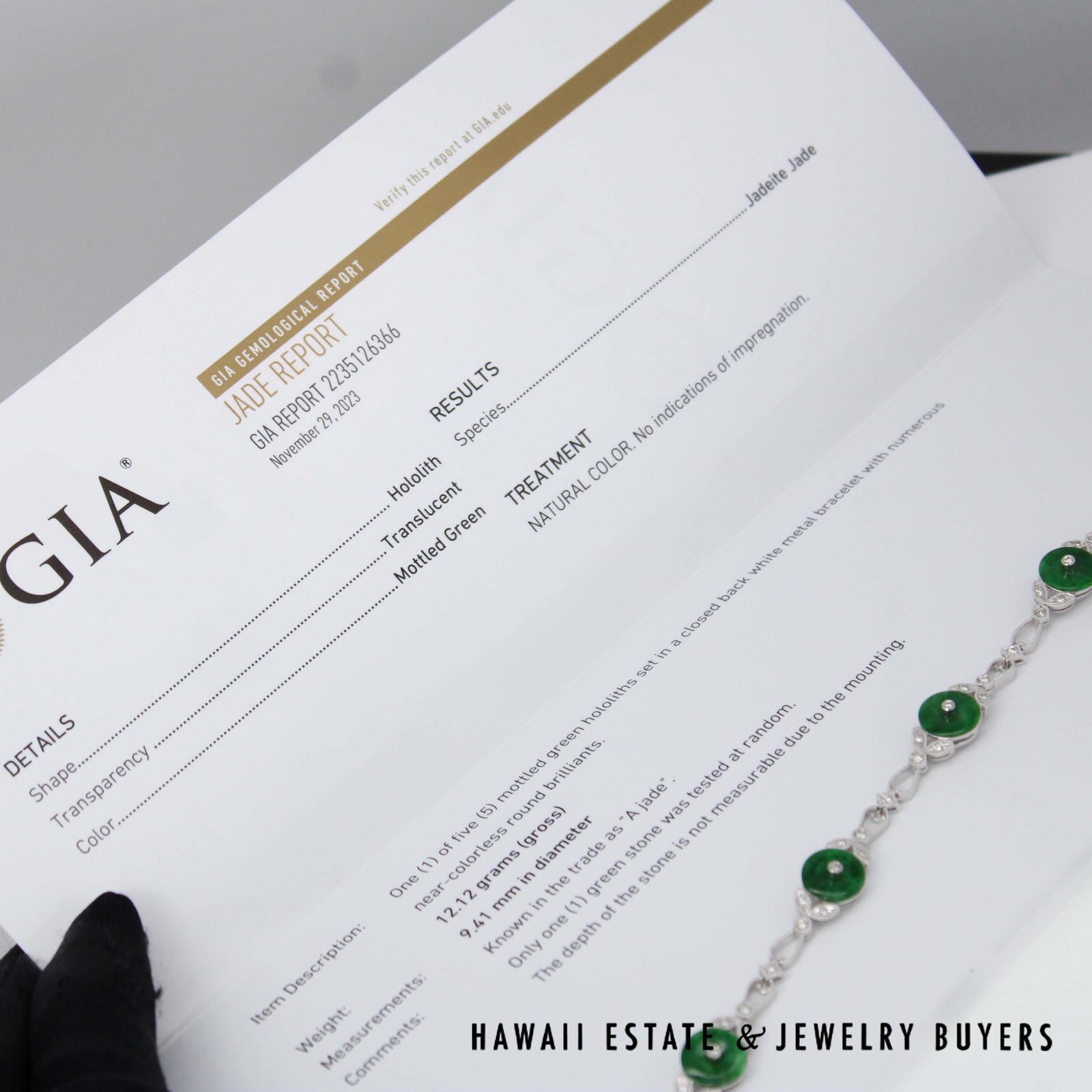 GIA 20.4g 18KWG Set Green Jade 0.75ctw Diamond Bracelet & Earrings - Image 3