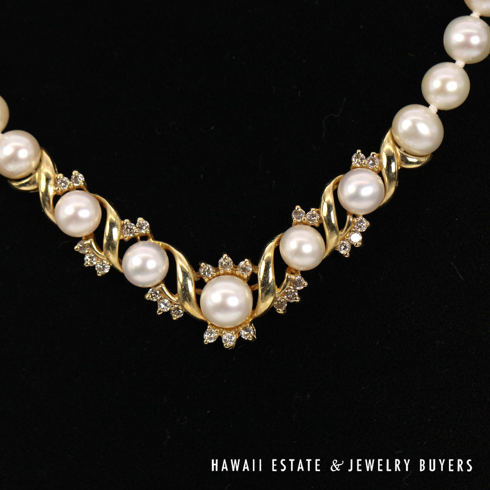 Round Pearl & Diamond Cluster Necklace 18 Inch with 14K Yellow Gold Clasp - Image 4