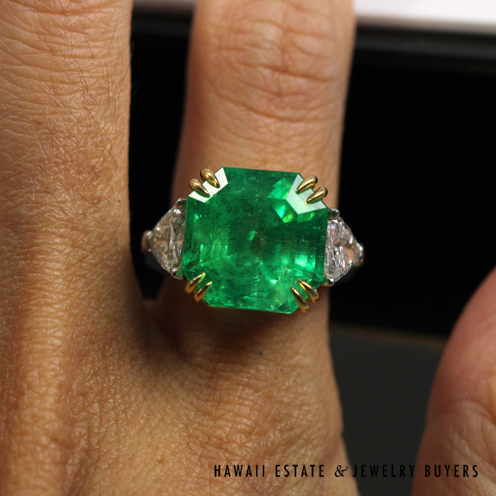 AGL 12.80ctw Natural Columbian Emerald Step Cut w/ Trillion Side Diamonds Plat/18K Ring Size 5.5 - Image 8