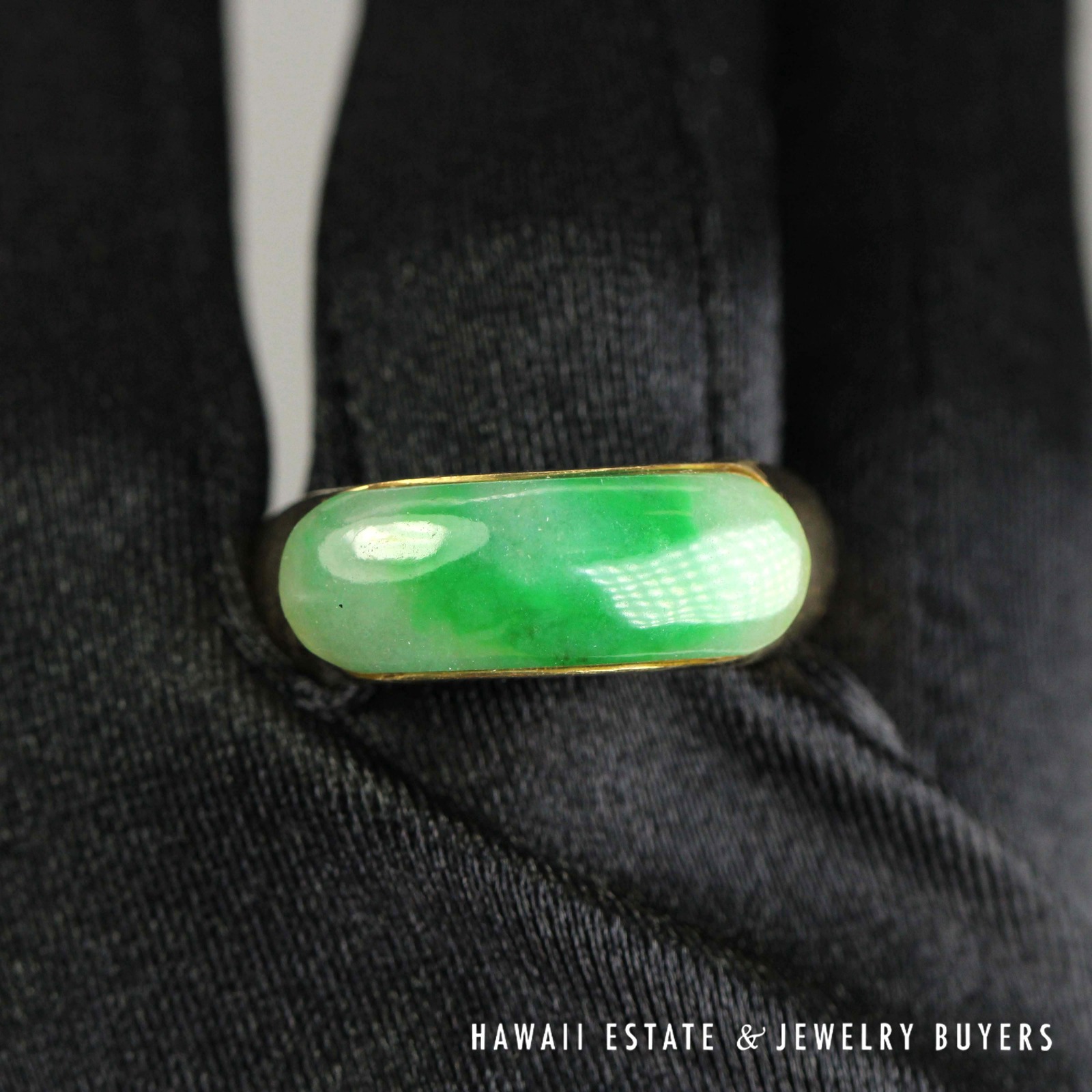 GIA Type A Mottled Green Jade Saddle Ring 14k Yellow Gold 22x8mm Size 13 - Image 4