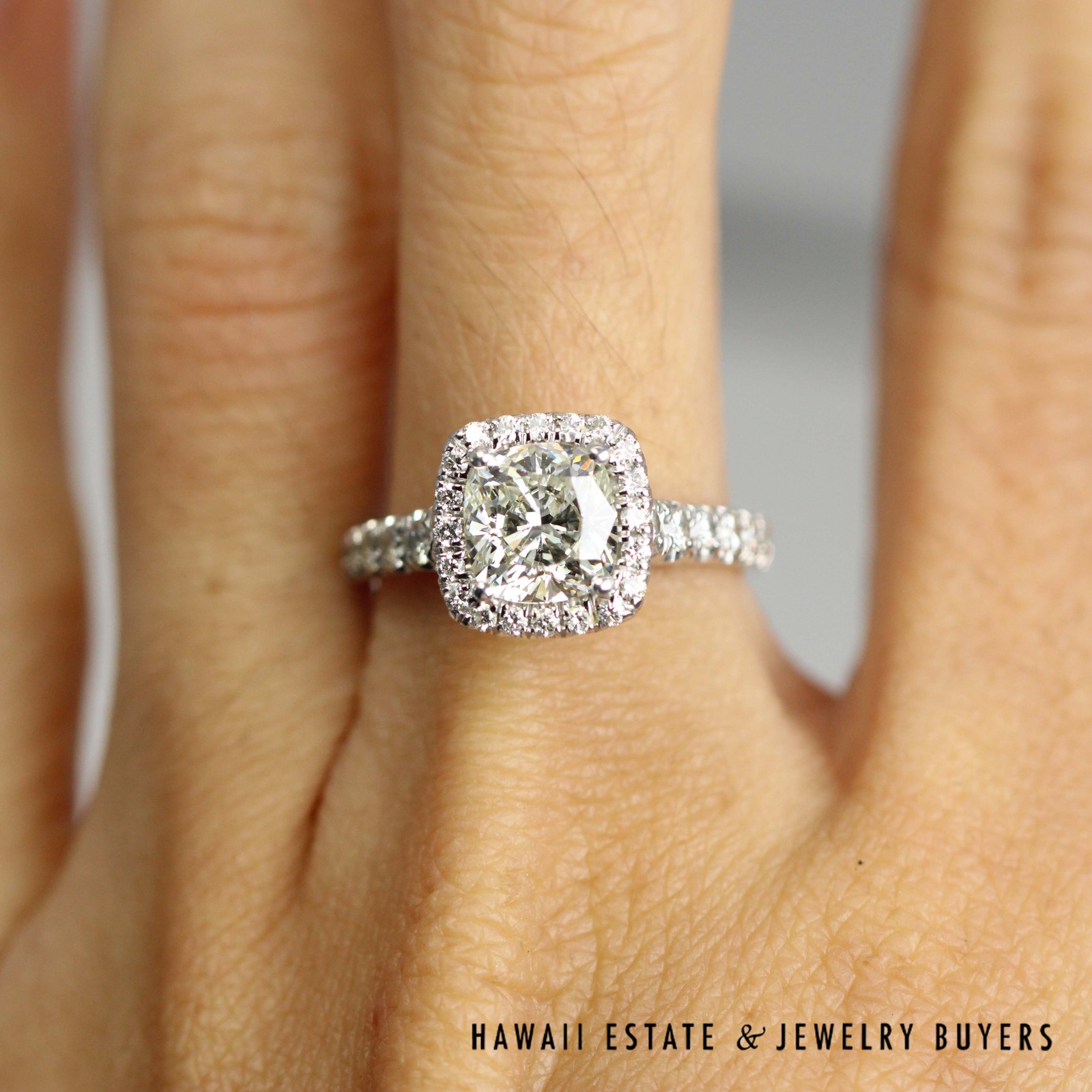 GIA 1.59ct Cushion Brilliant Diamond VVS1/J Halo 18k White Gold Engagement Ring Size 6.5, 6.5g - Image 7