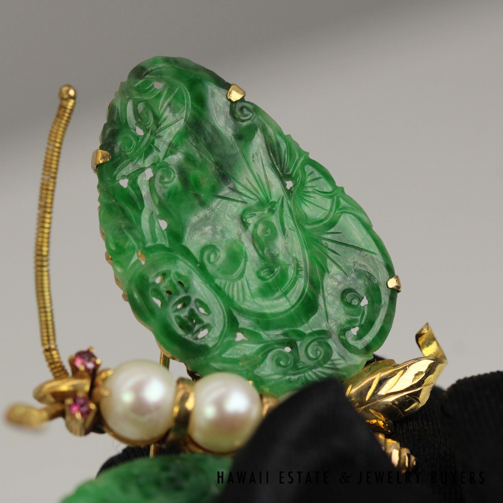 GIA Type A Antique 1940s Jade Butterfly with Box - Image 4