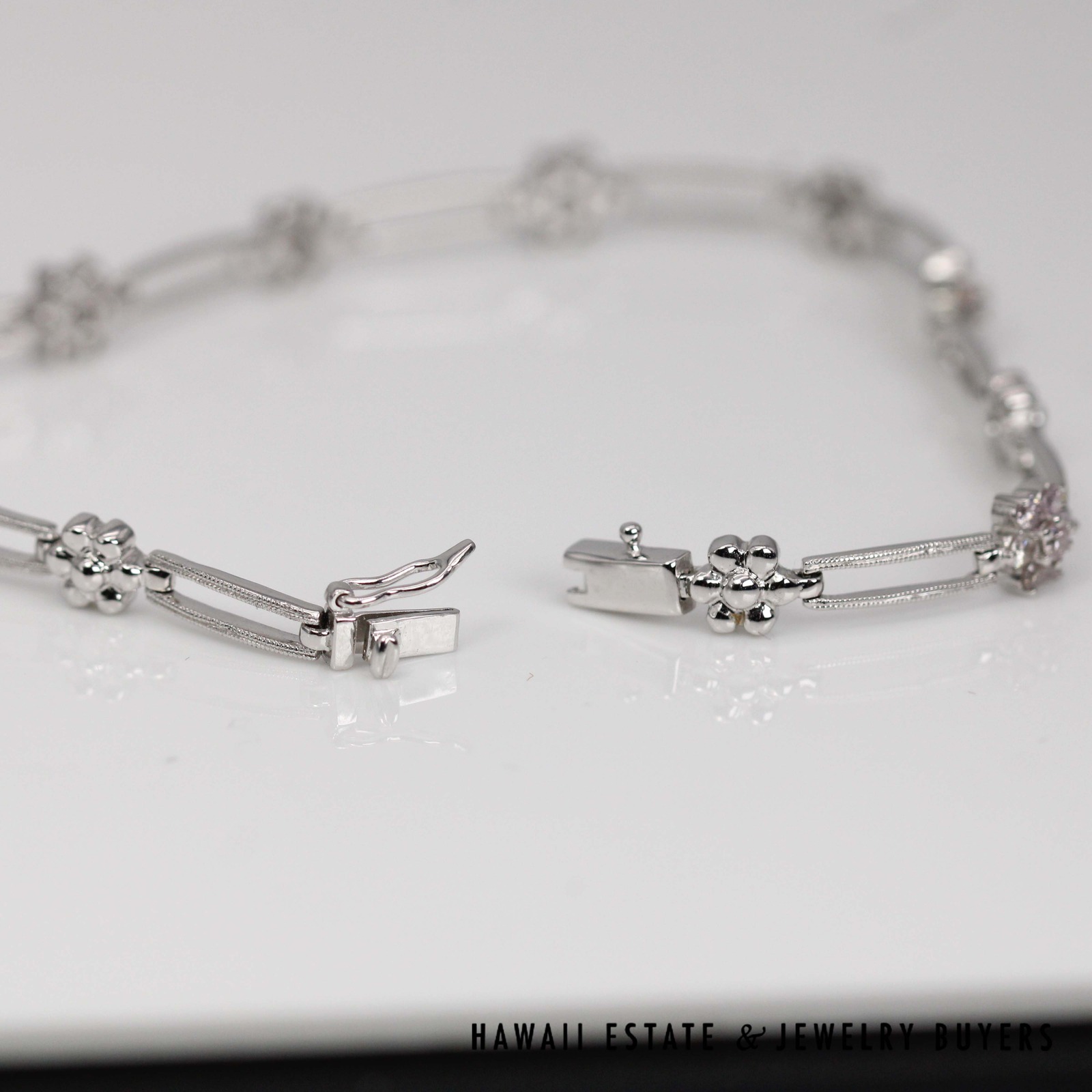 8.3g 18KWG 1.00ctw I1/GH Diamond Floral Motif Bracelet Size 7.25 - Image 2