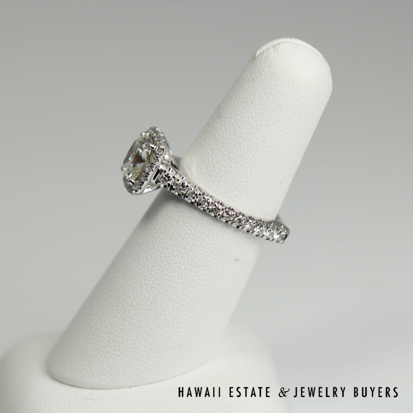 GIA 1.59ct Cushion Brilliant Diamond VVS1/J Halo 18k White Gold Engagement Ring Size 6.5, 6.5g - Image 8