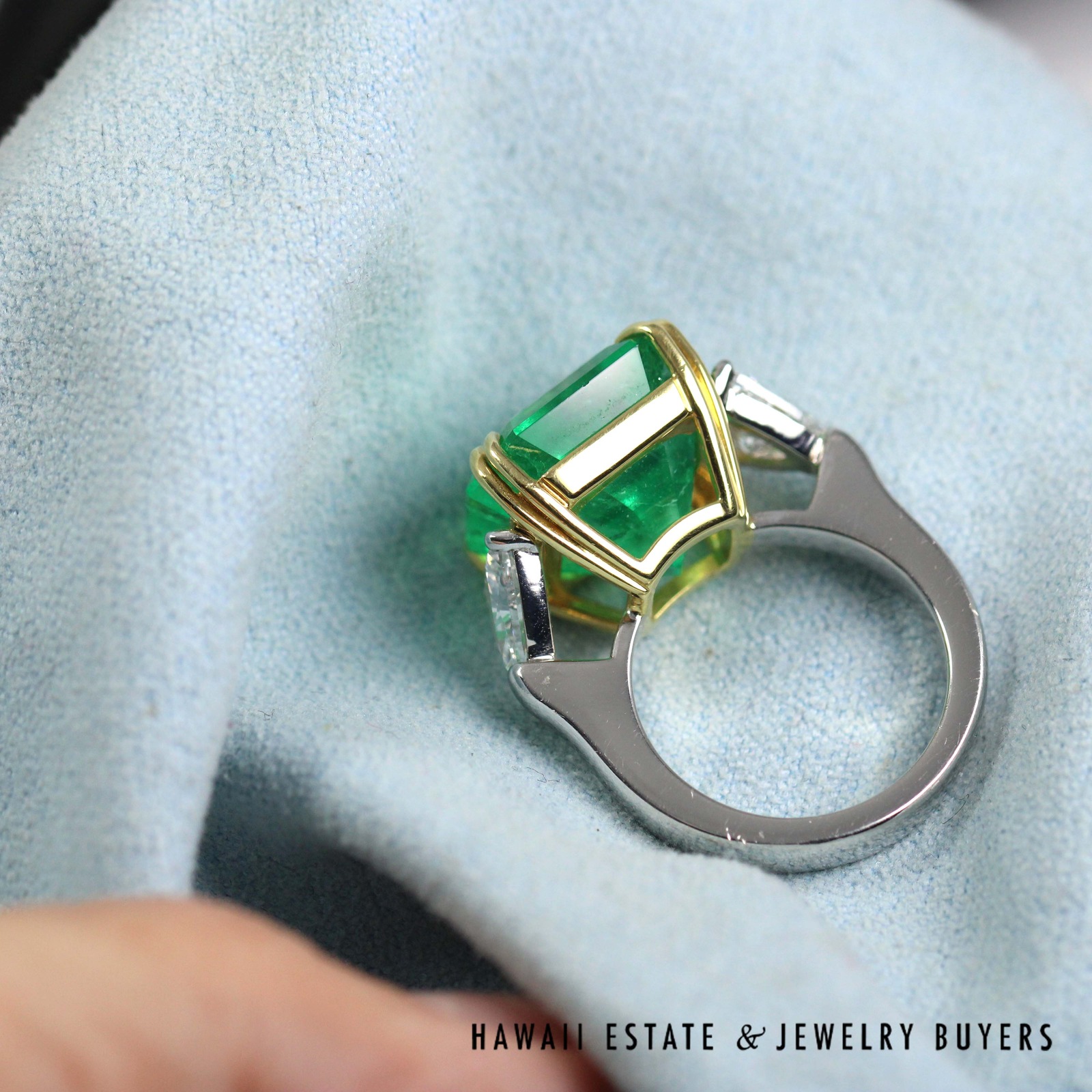 AGL 12.80ctw Natural Columbian Emerald Step Cut w/ Trillion Side Diamonds Plat/18K Ring Size 5.5 - Image 9