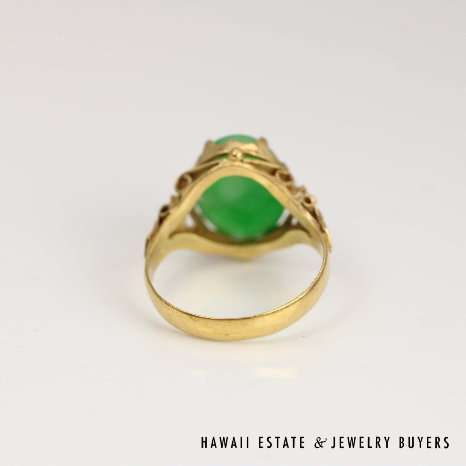 GIA Type A Green Jade Oval Ring 20k Yellow Gold 10x14mm Size 7 - Image 6