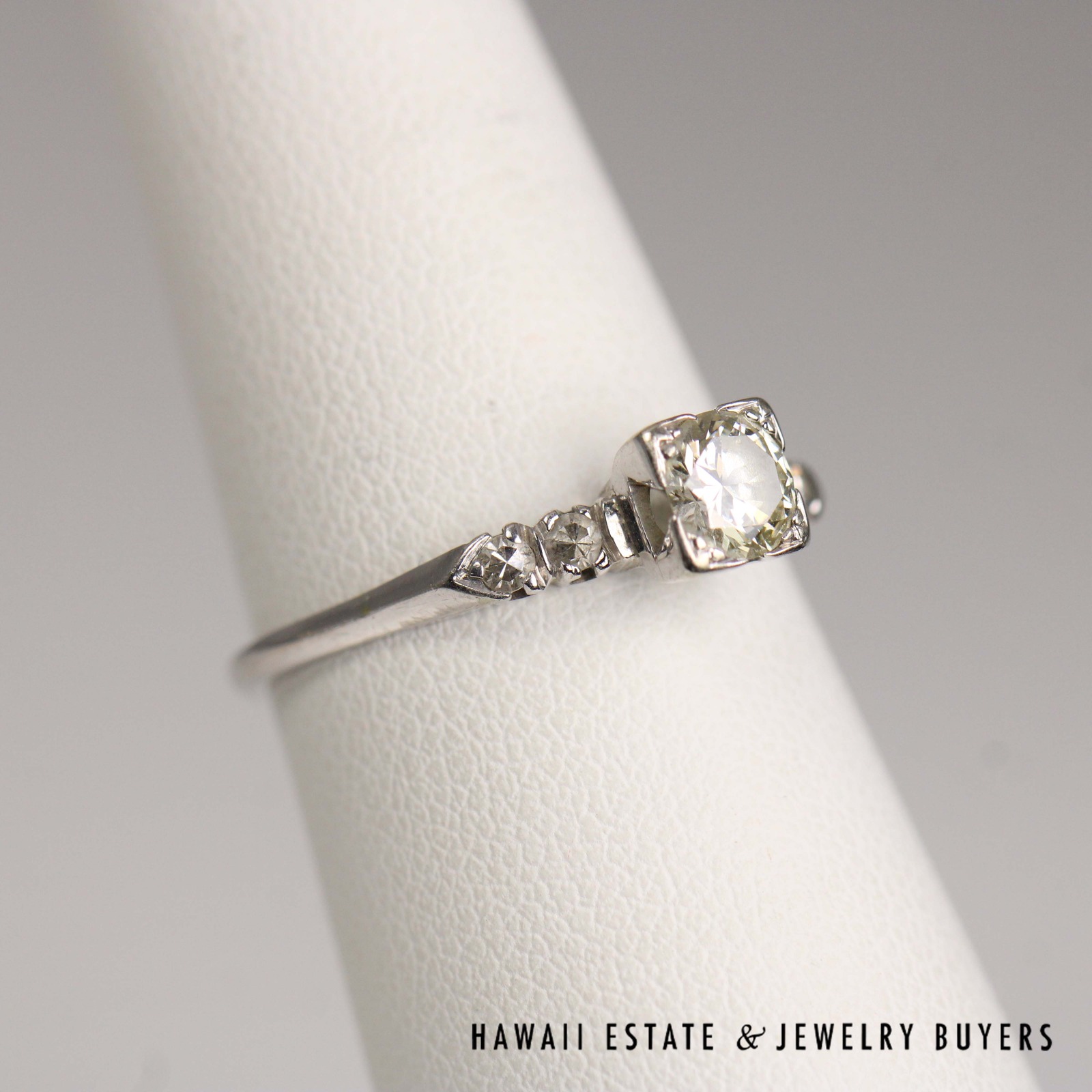 Vintage Round Diamond 17K White Gold Engagement Ring Size 7 - Image 8