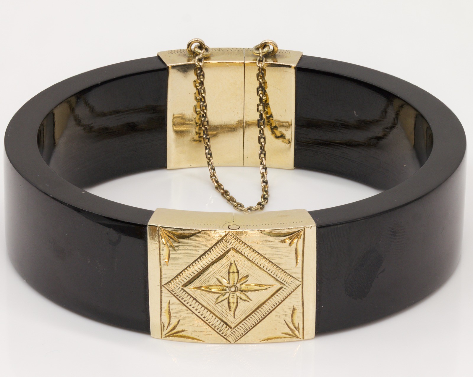 Black Jade Hinged Bangle Bracelet 14K Yellow Gold 7 in